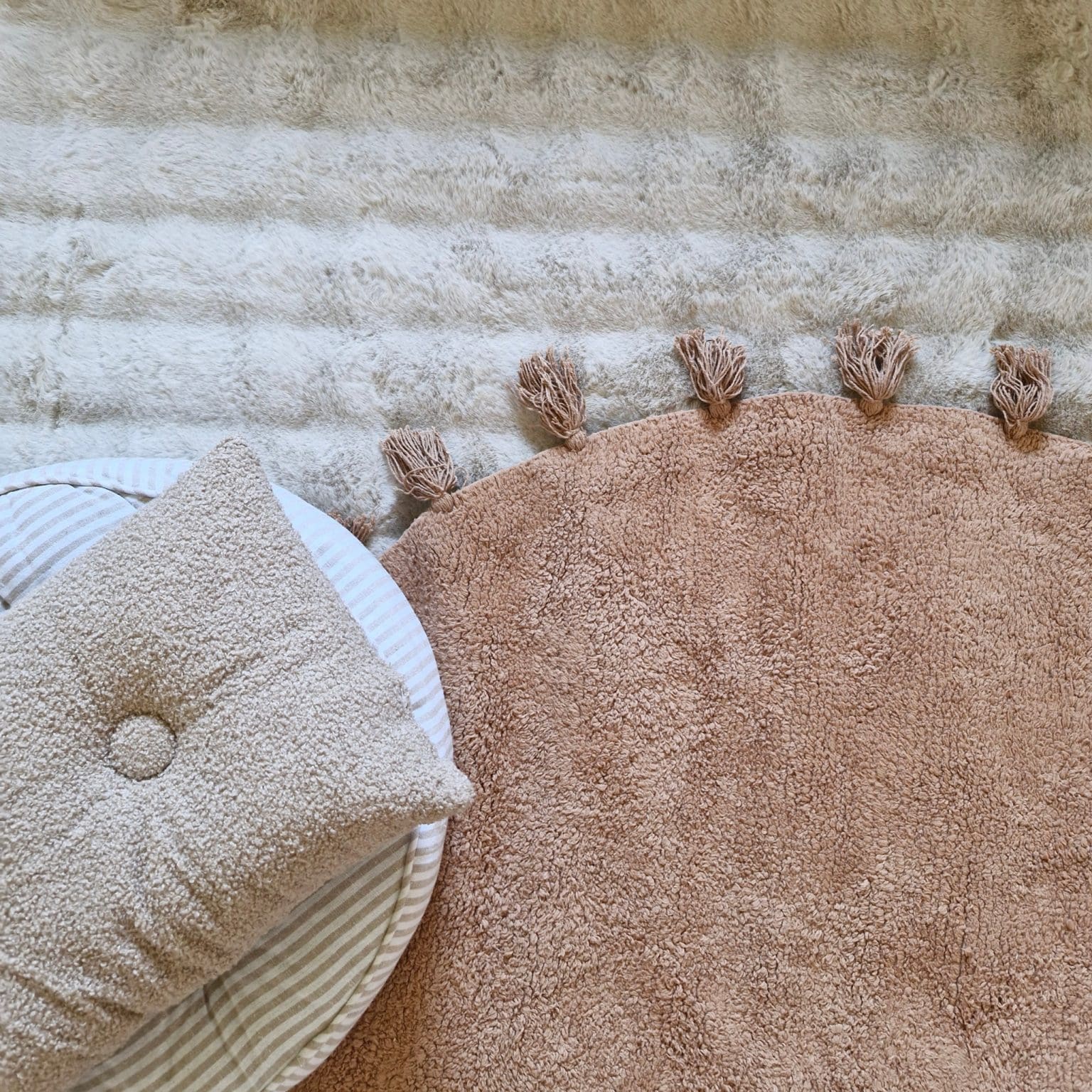 שטיח עגול חום