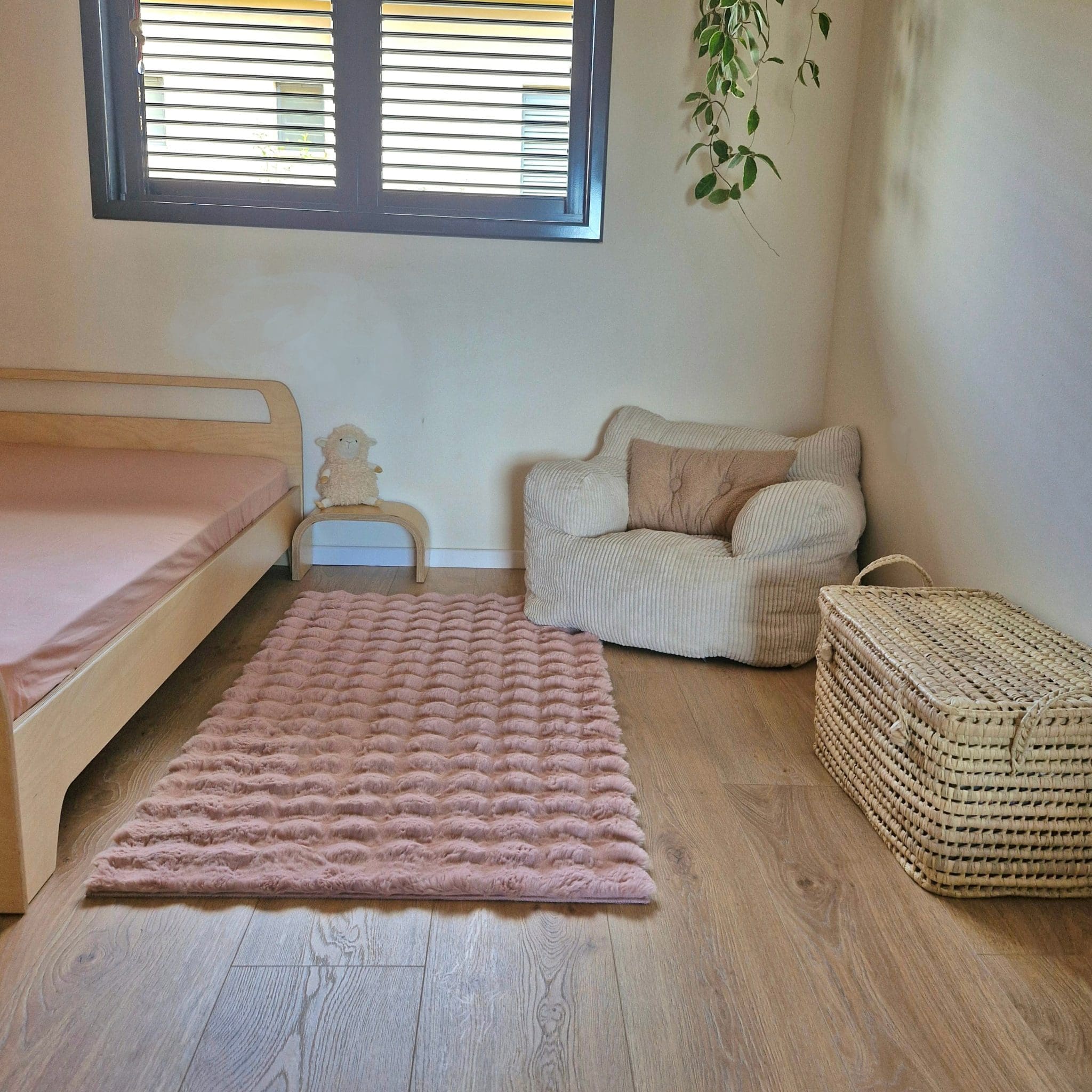  רך נעים ורוד